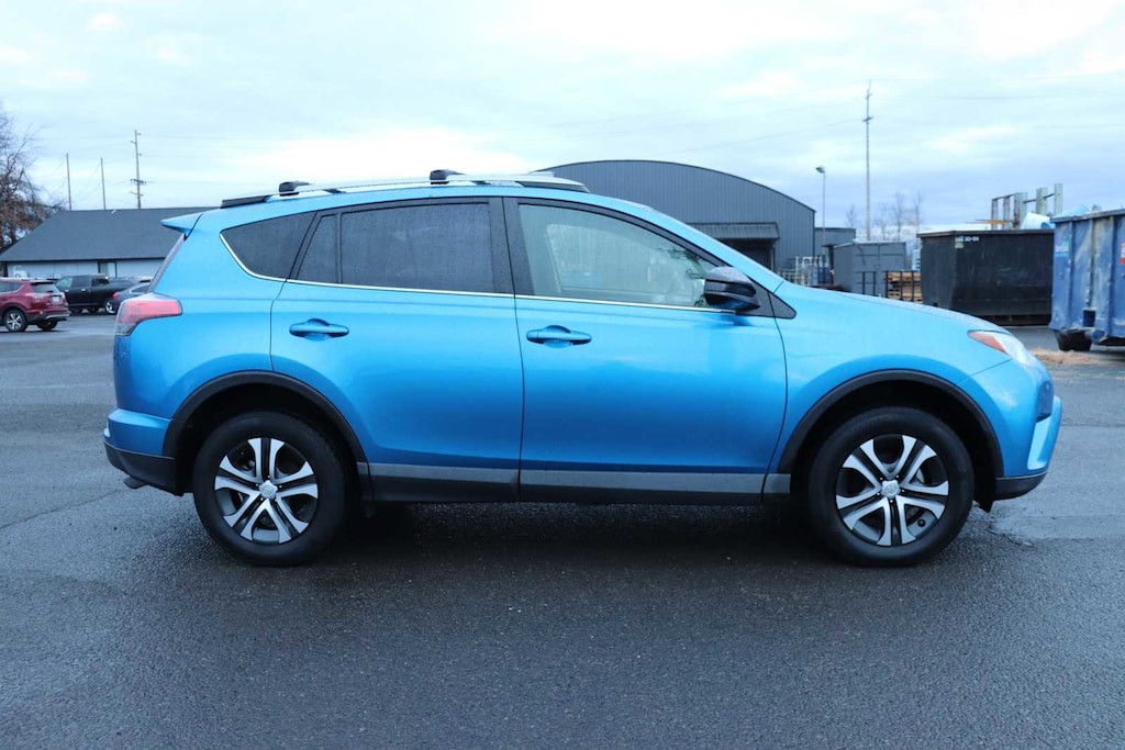 Used 2017 Toyota RAV4 LE SUV