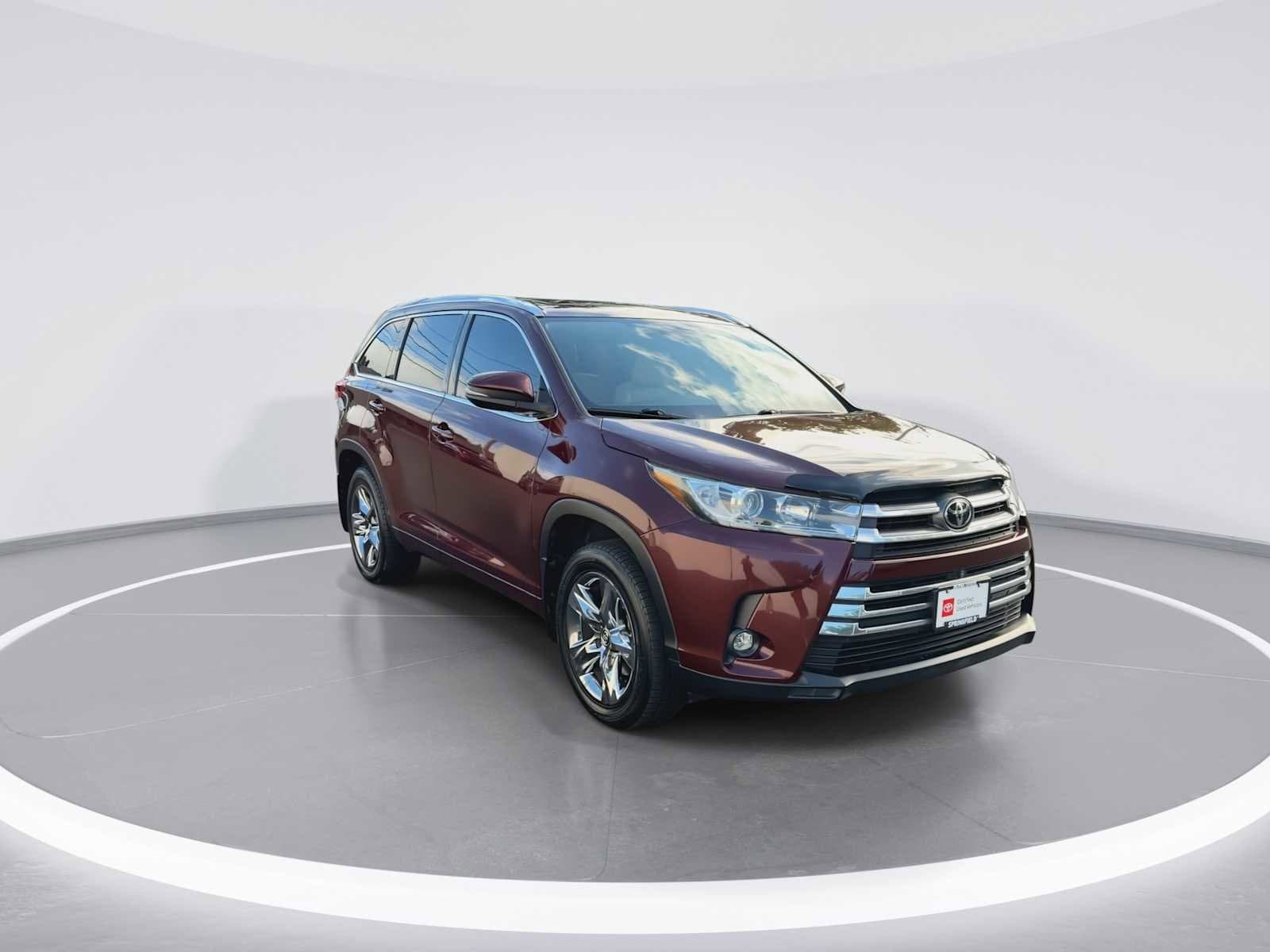 Thumbnail: 2019 Toyota Highlander - 2
