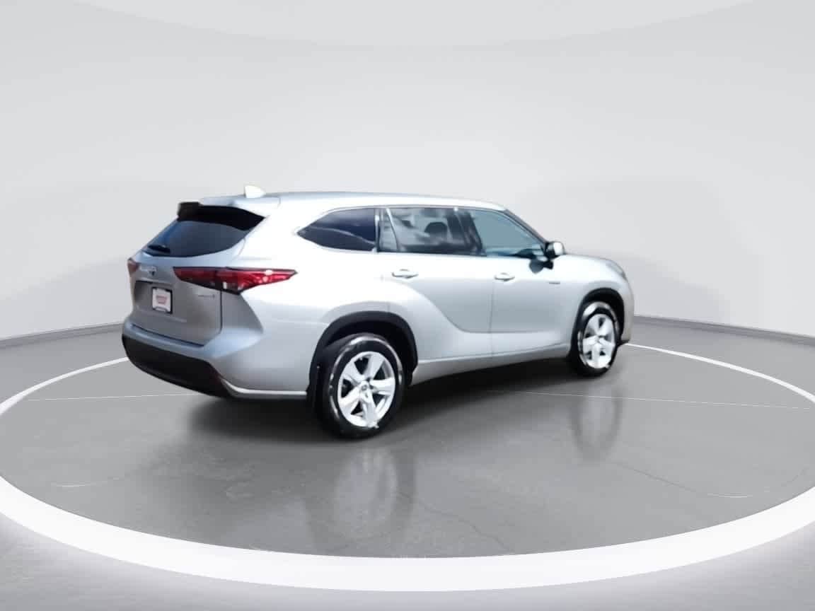 Thumbnail: 2021 Toyota Highlander - 8