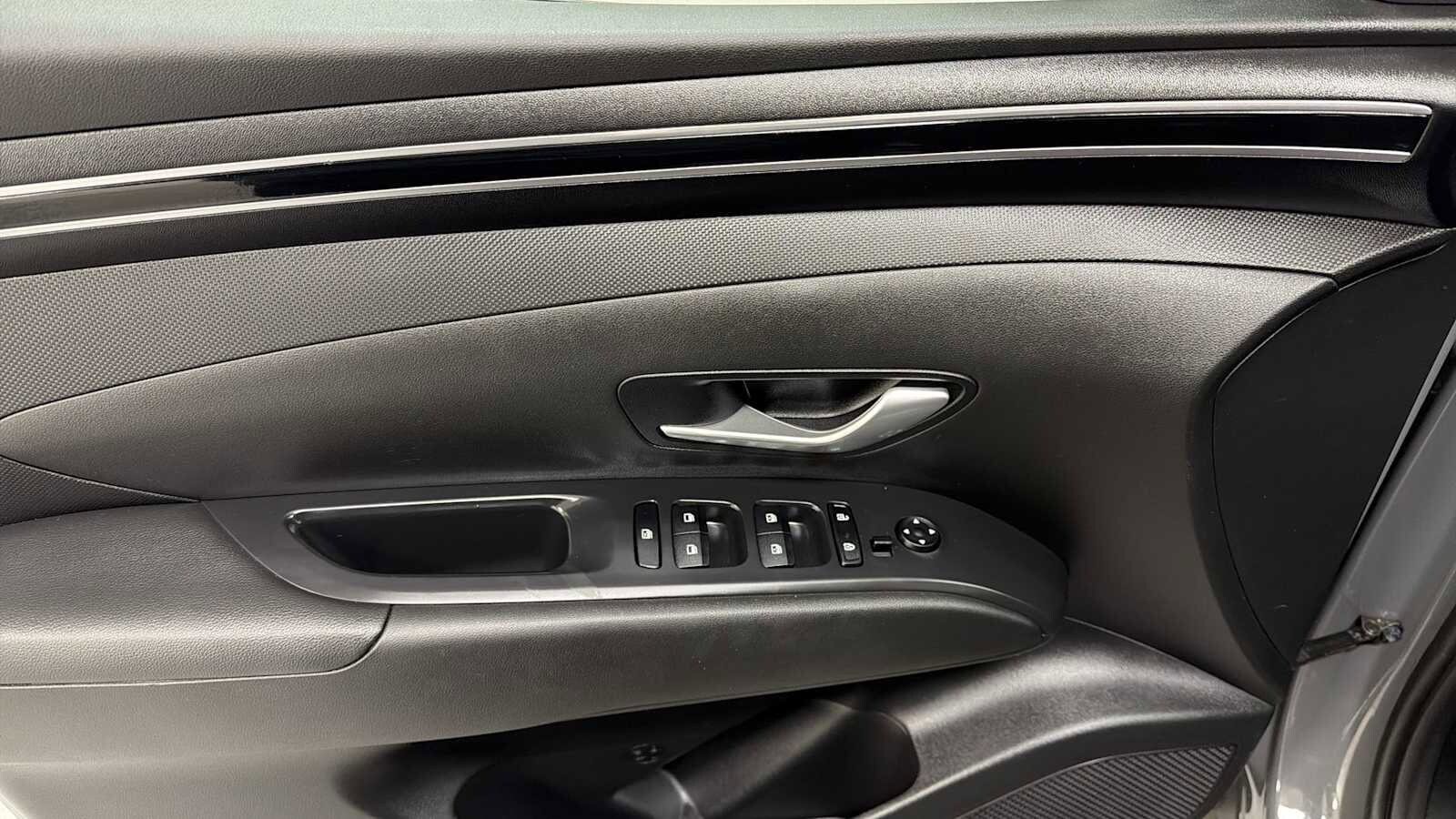 Thumbnail: 2023 Hyundai Santa Cruz - 15