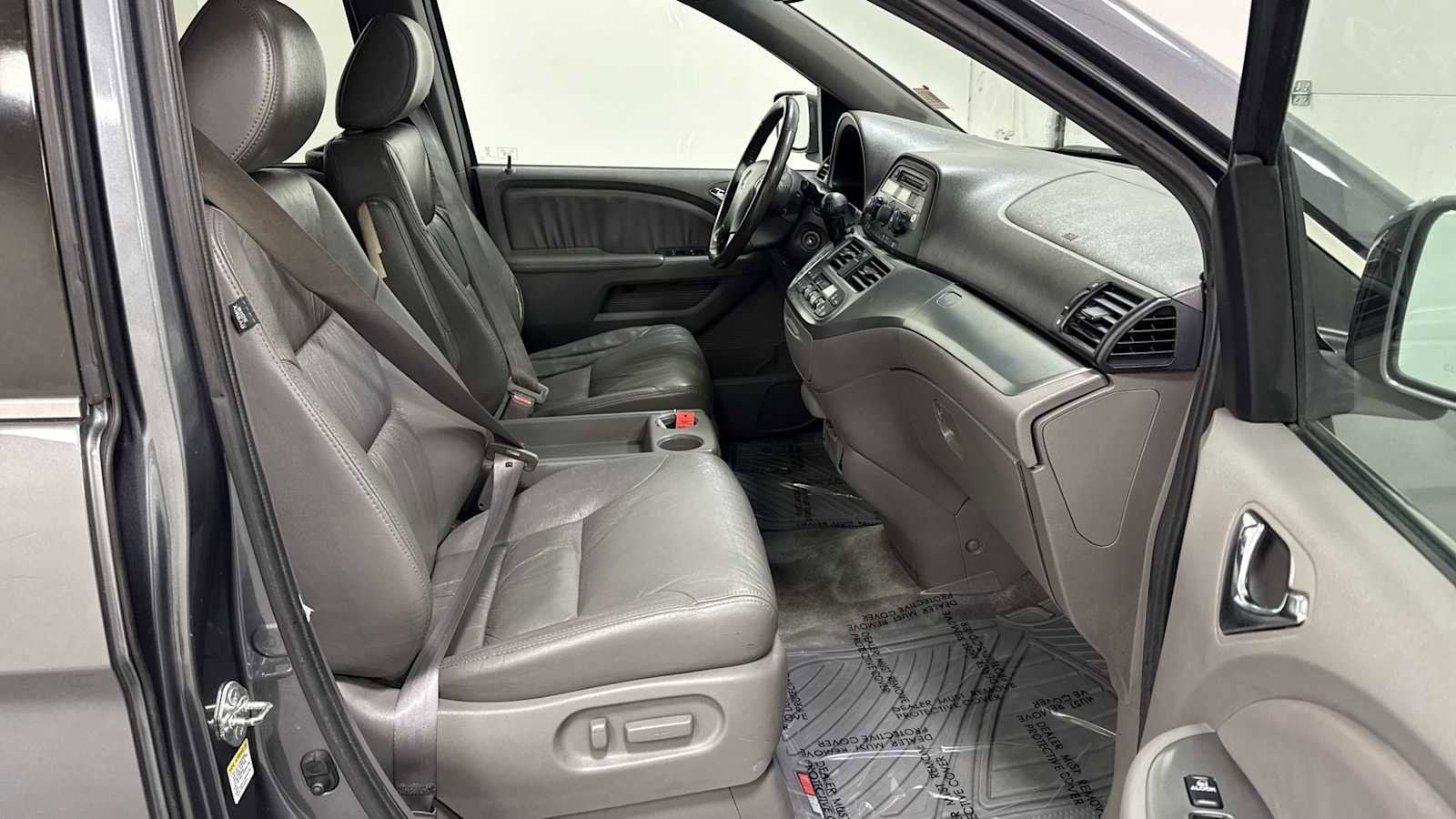 Thumbnail: 2010 Honda Odyssey - 31