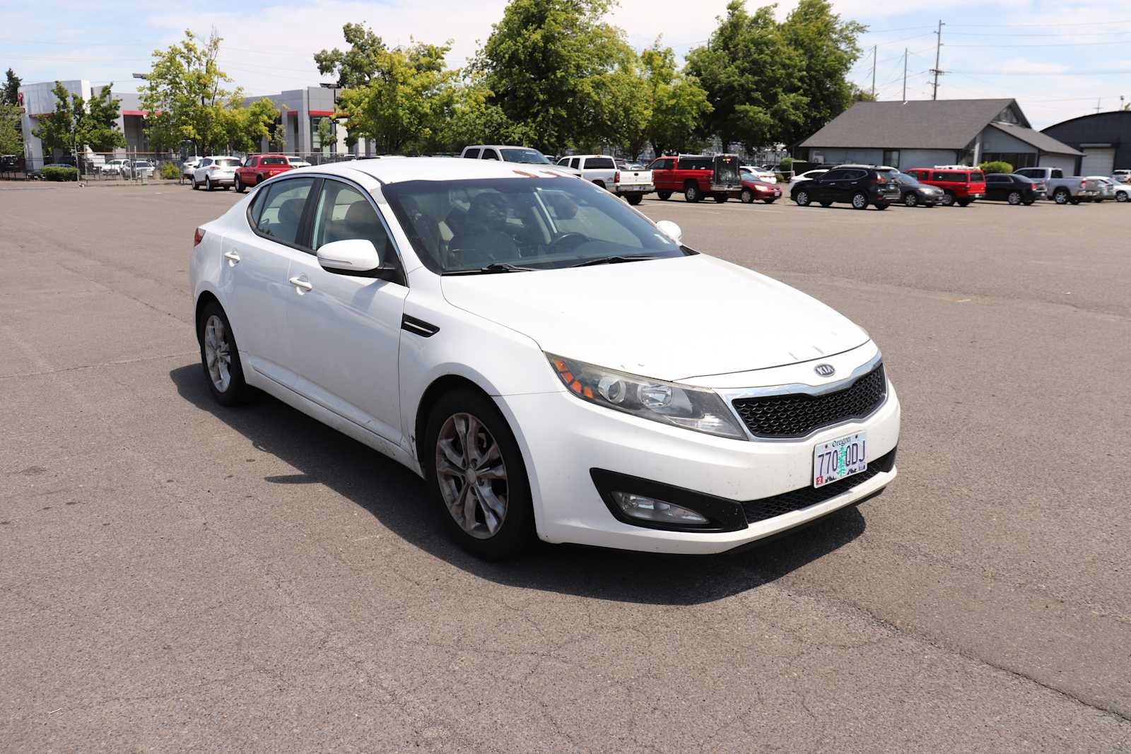 Thumbnail: 2012 Kia Optima - 3