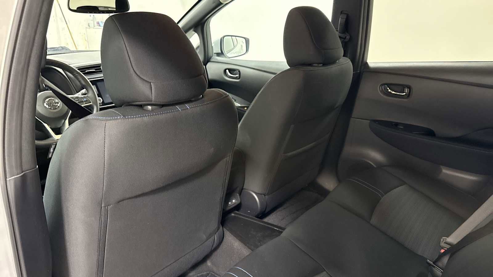 Thumbnail: 2021 Nissan Leaf - 25