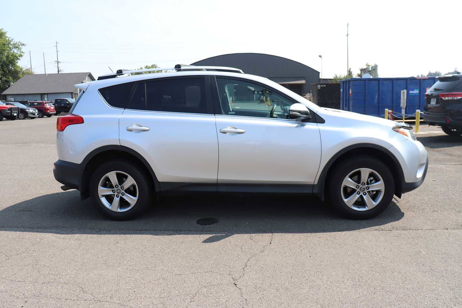 Thumbnail: 2015 Toyota RAV4 - 4