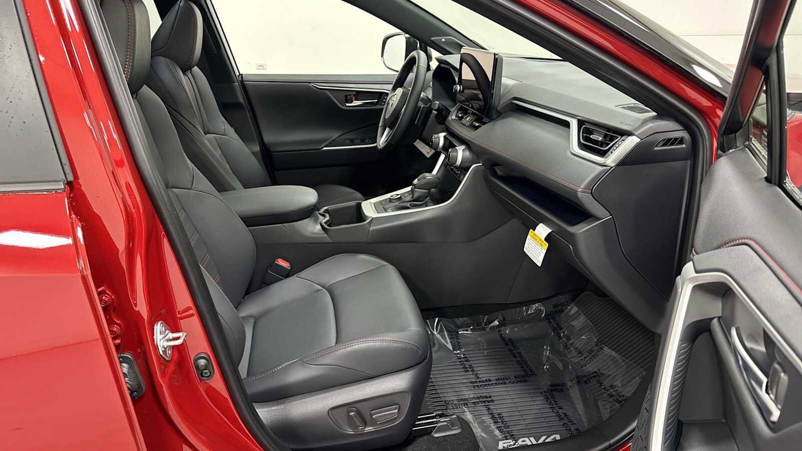 Thumbnail: 2025 Toyota RAV4 - 30