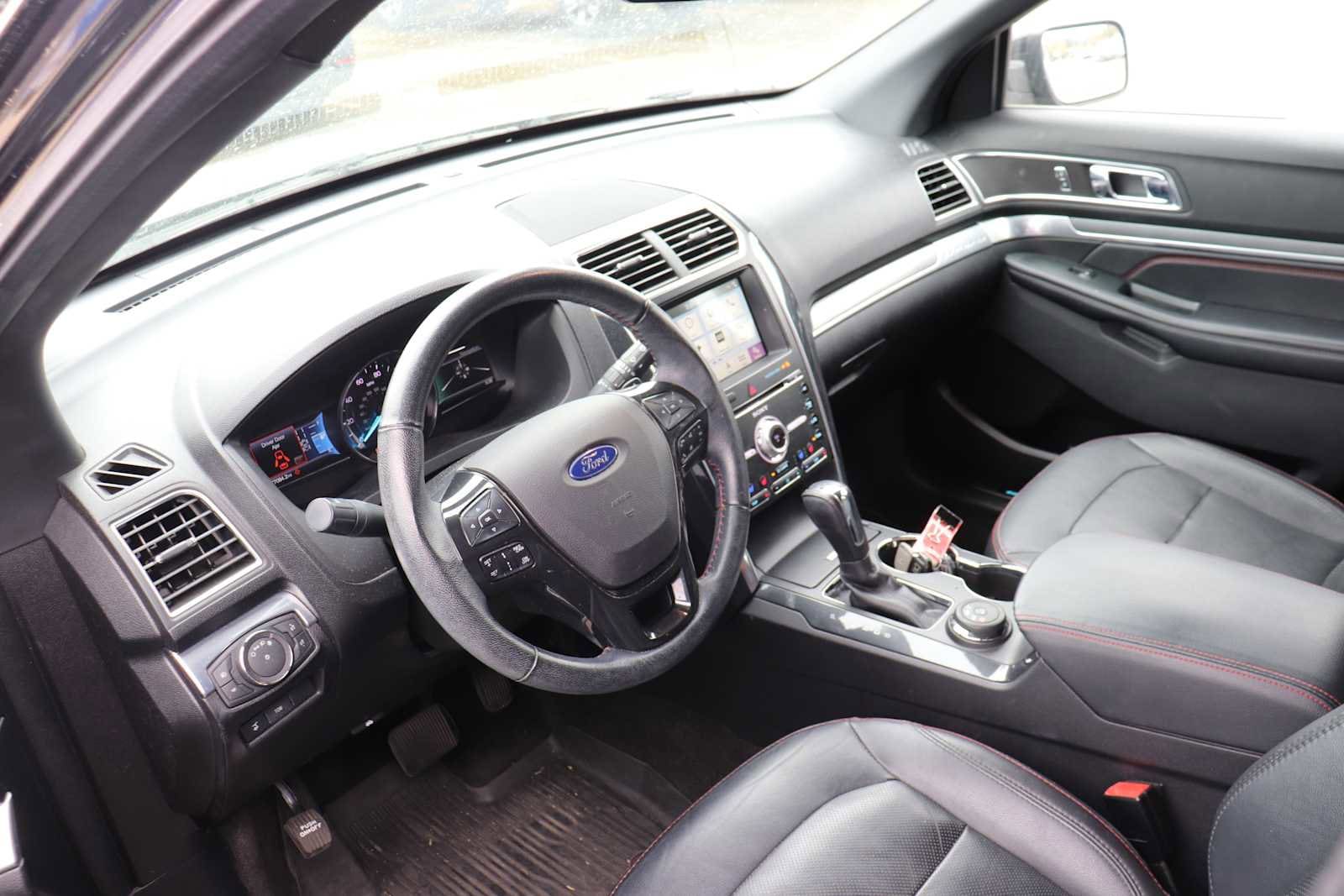 Thumbnail: 2018 Ford Explorer - 10