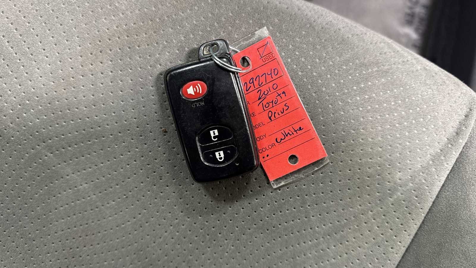 Thumbnail: 2010 Toyota Prius - 30