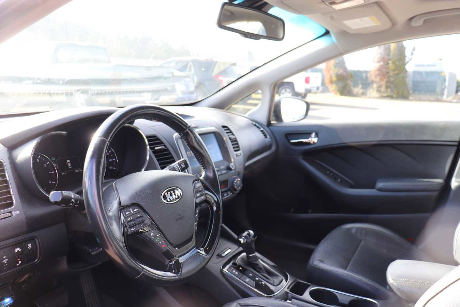 Thumbnail: 2017 Kia Forte - 10