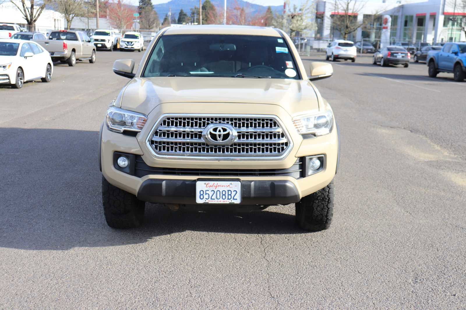 Thumbnail: 2016 Toyota Tacoma - 2