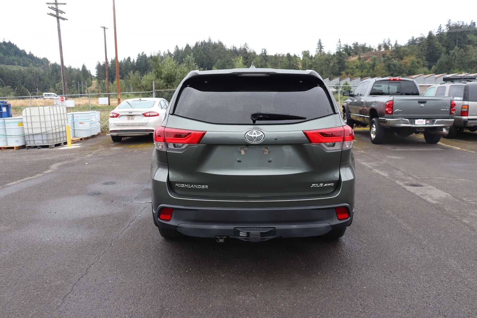 Thumbnail: 2017 Toyota Highlander - 6