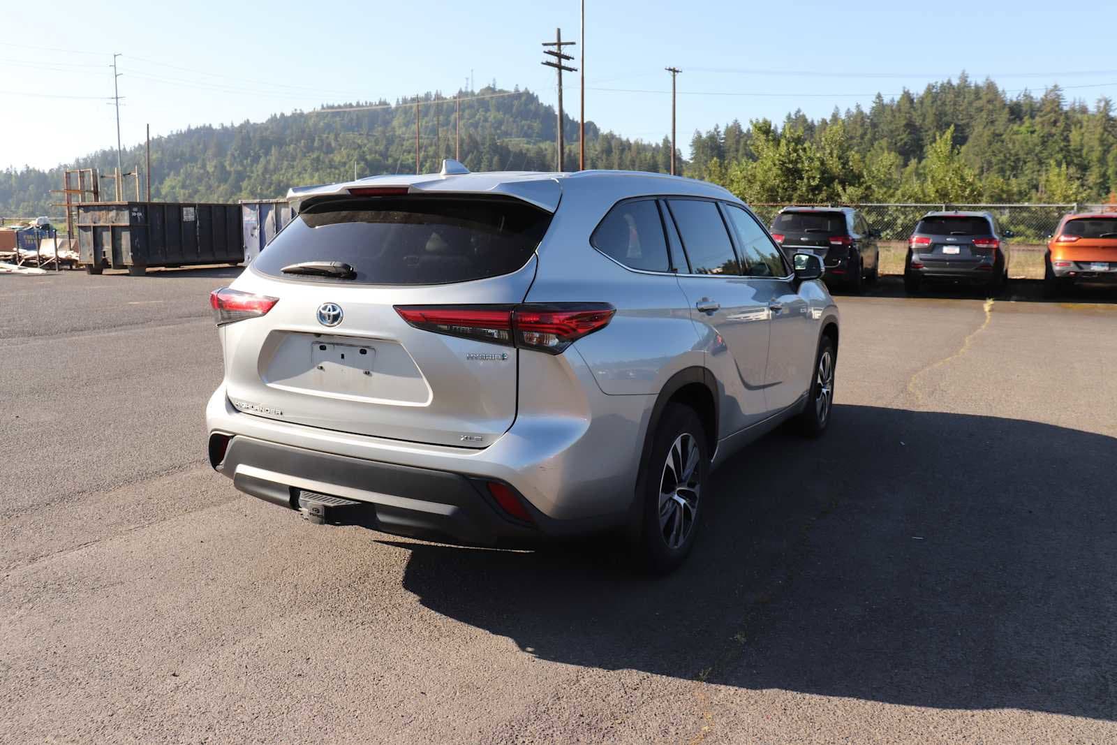 Thumbnail: 2021 Toyota Highlander - 4