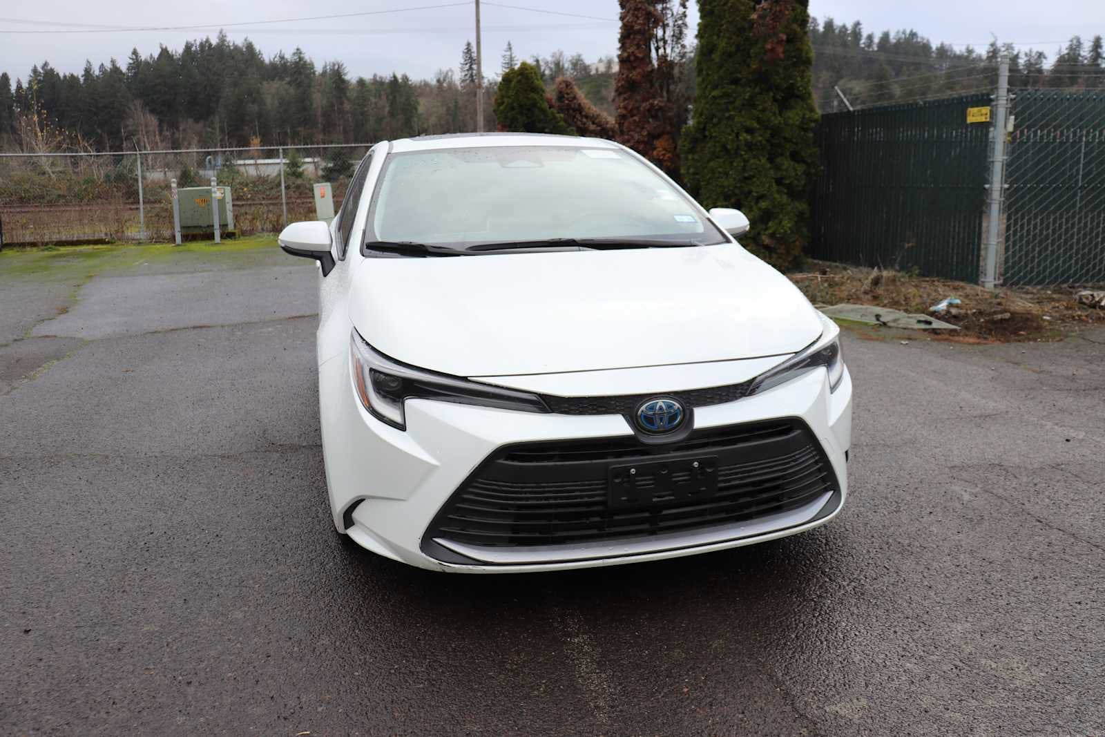 Thumbnail: 2024 Toyota Corolla - 3