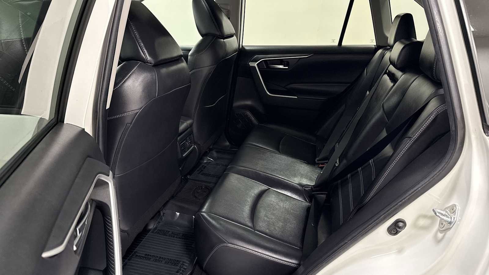 Thumbnail: 2020 Toyota RAV4 - 24