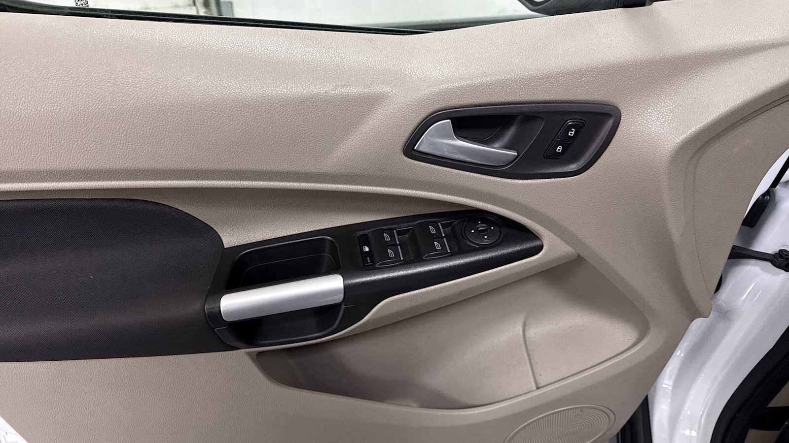 Thumbnail: 2015 Ford Transit Series - 15