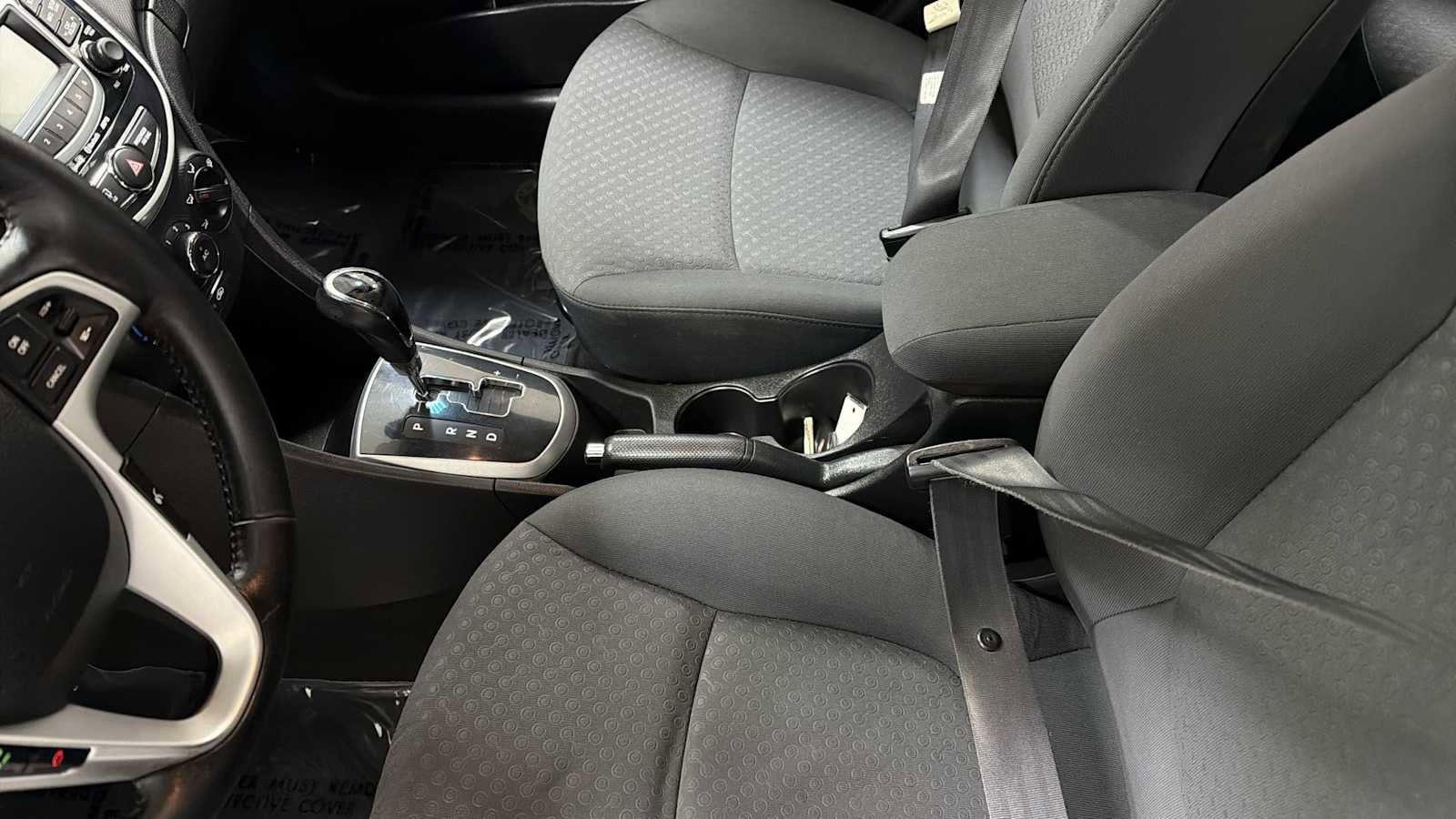 Thumbnail: 2012 Hyundai Accent - 21