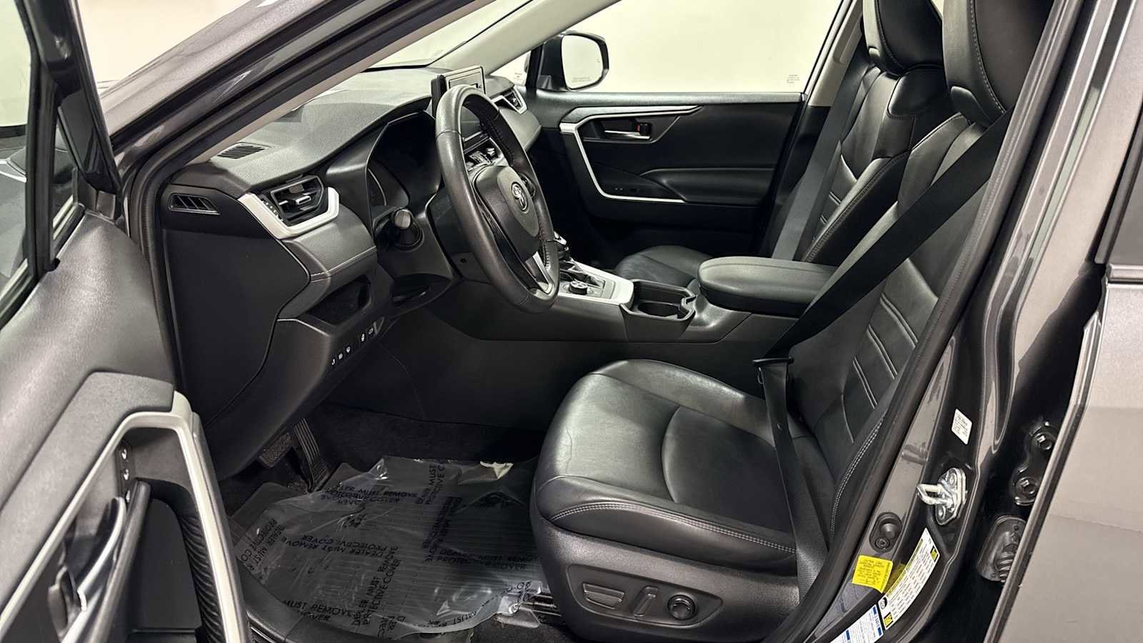 Thumbnail: 2021 Toyota RAV4 - 13