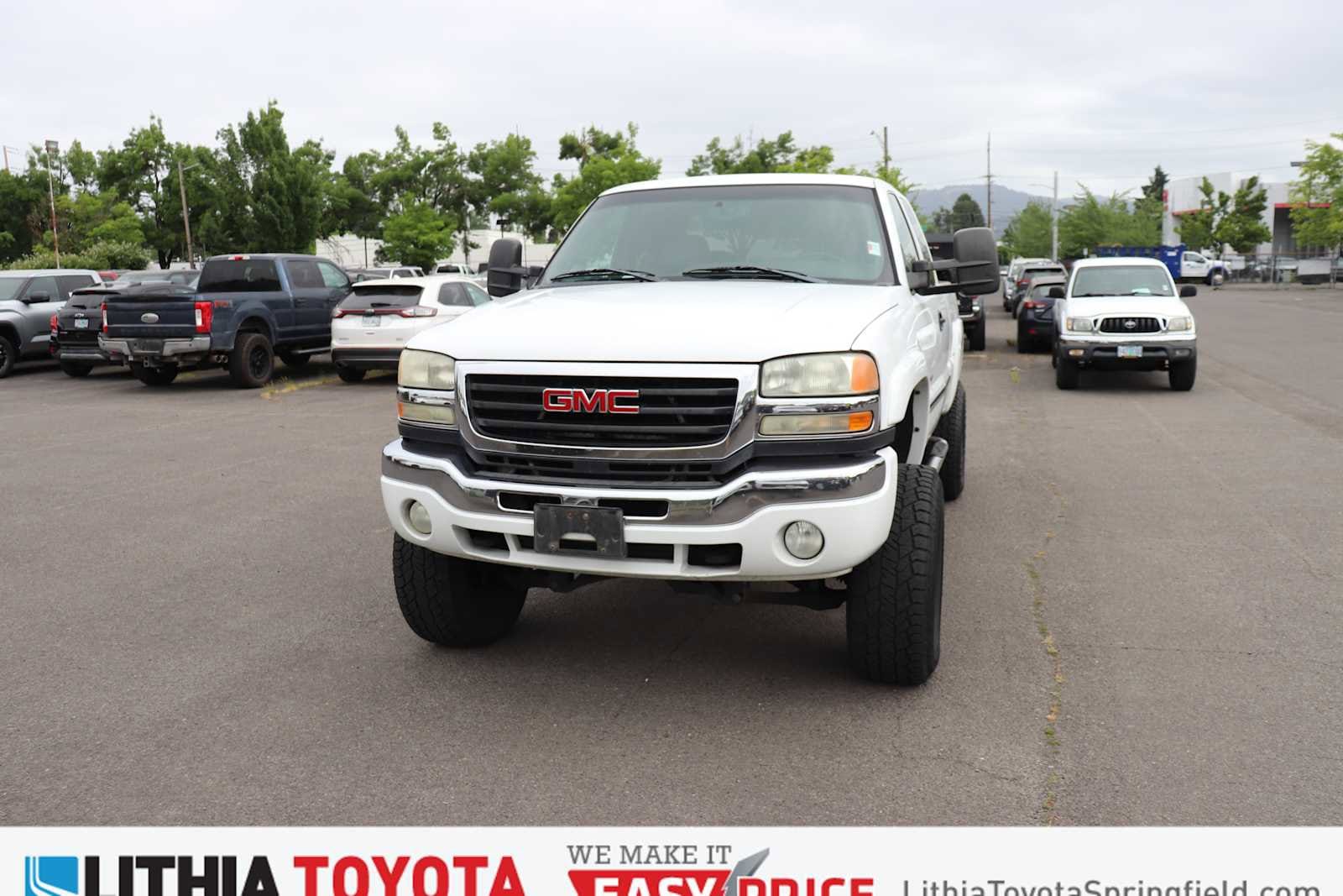 2006 GMC Sierra 2500  Hero Image