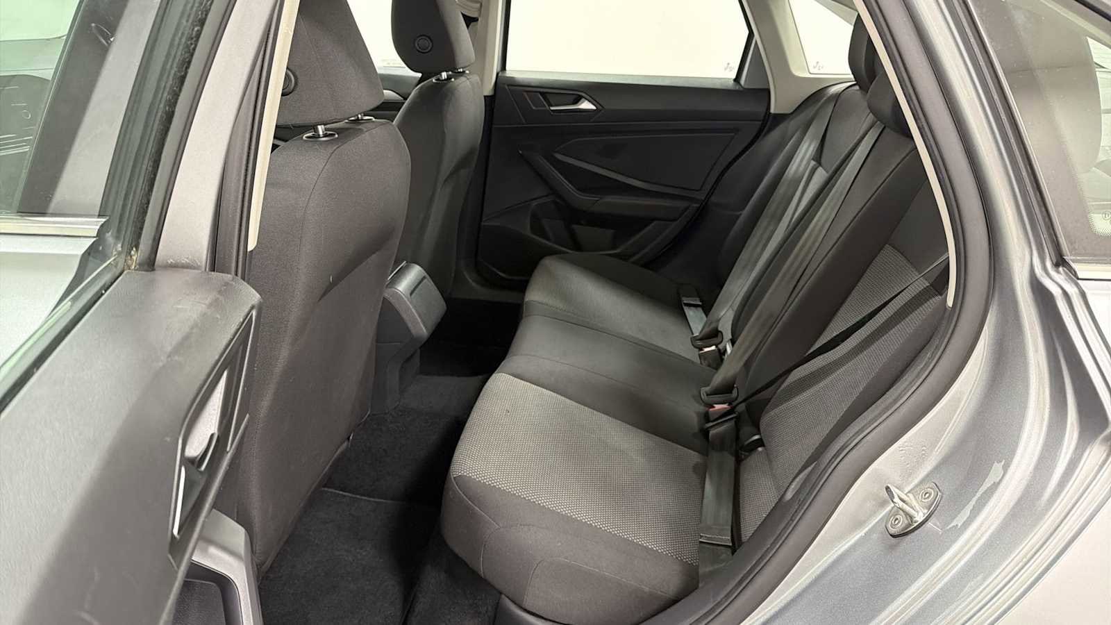 Thumbnail: 2021 Volkswagen Jetta - 22