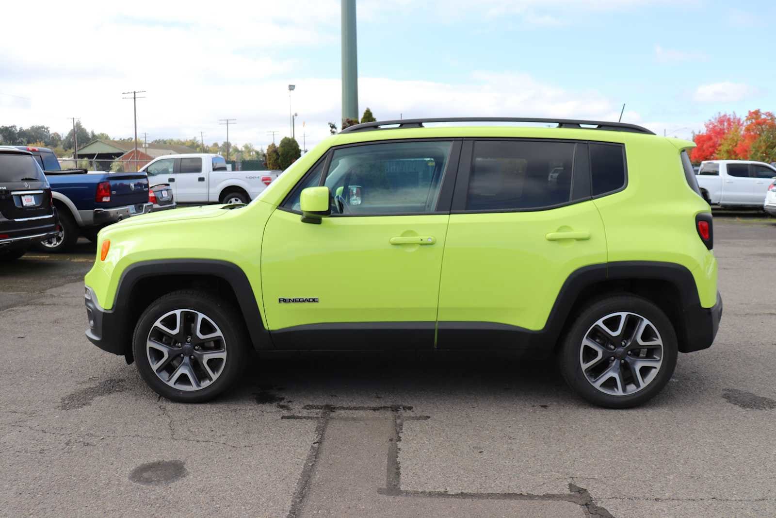 Thumbnail: 2018 Jeep Renegade - 8