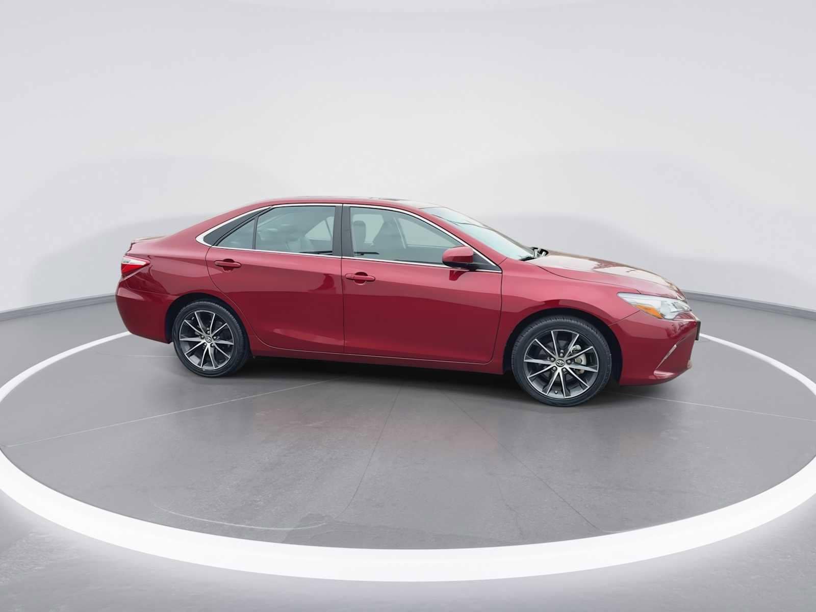 Thumbnail: 2017 Toyota Camry - 9