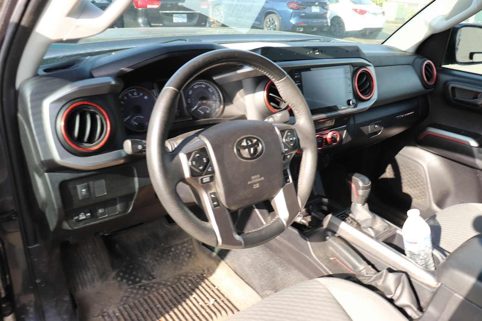 Thumbnail: 2021 Toyota Tacoma - 10