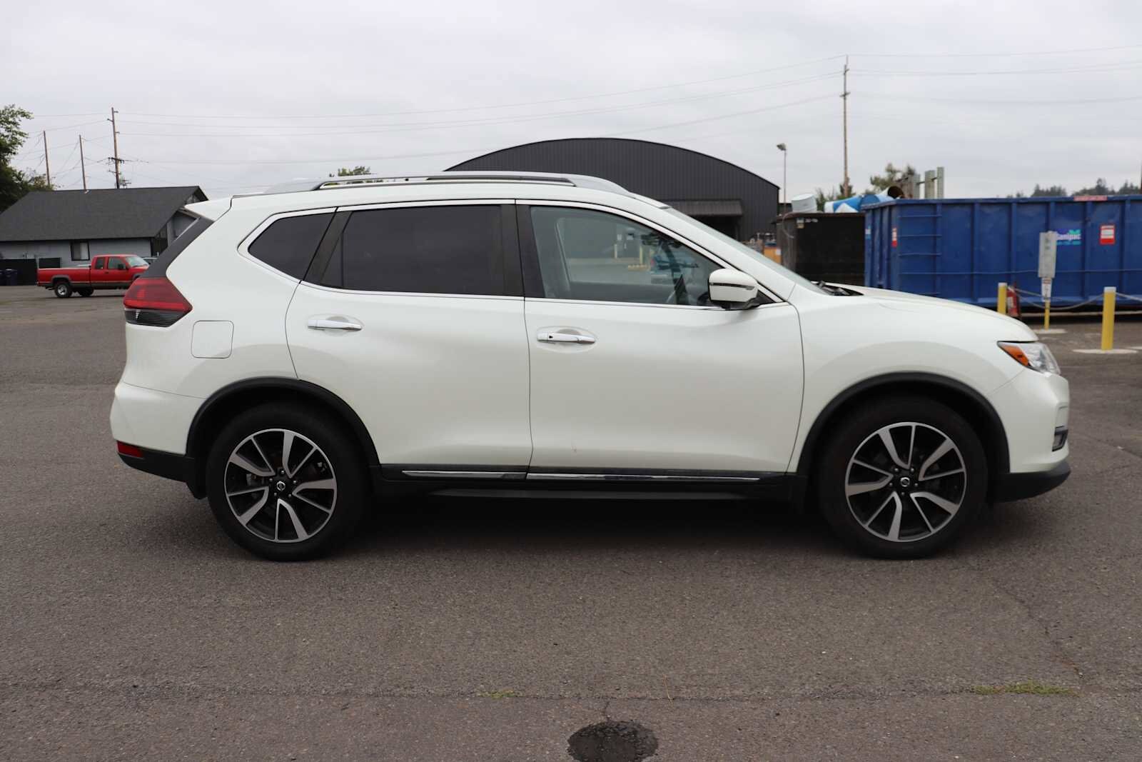 2020 Nissan Rogue SL photo 3