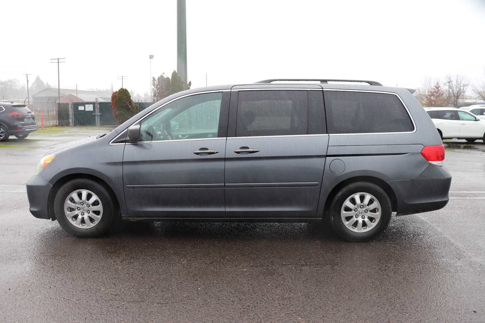 Thumbnail: 2010 Honda Odyssey - 8