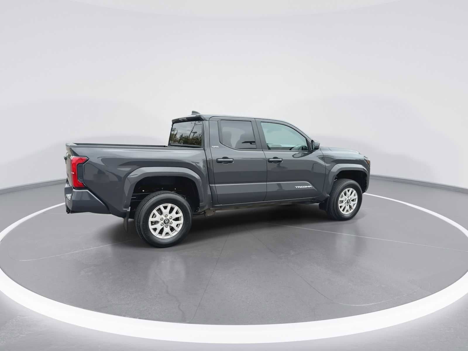 Thumbnail: 2024 Toyota Tacoma - 8