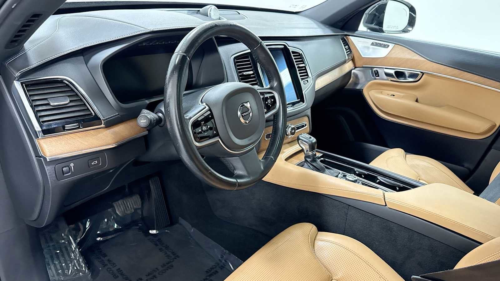 Thumbnail: 2018 Volvo XC90 - 12