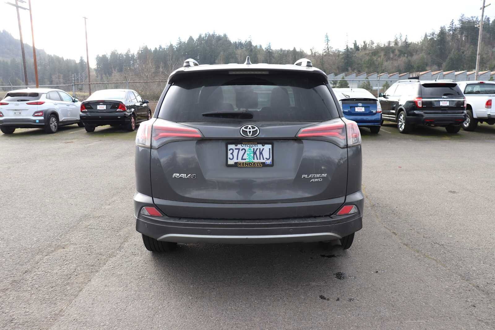 Thumbnail: 2017 Toyota RAV4 - 6