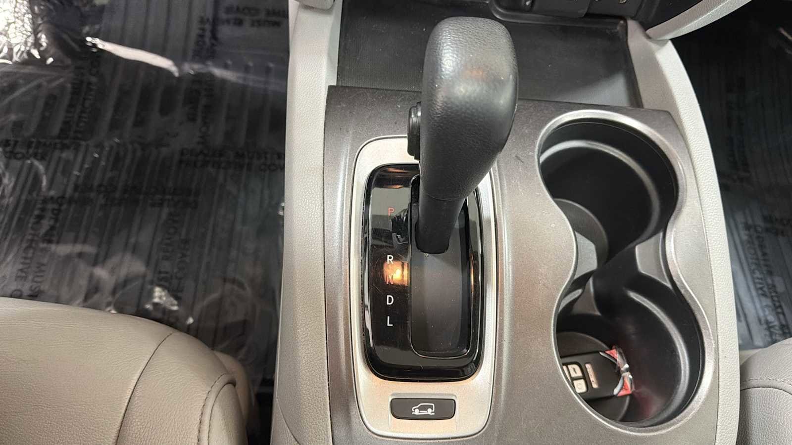 Thumbnail: 2017 Honda Pilot - 21