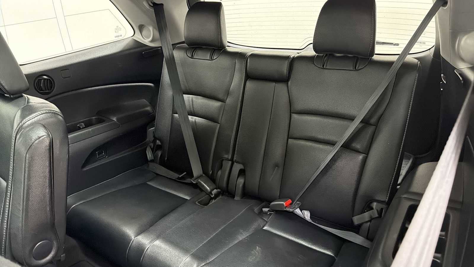 Thumbnail: 2017 Honda Pilot - 26