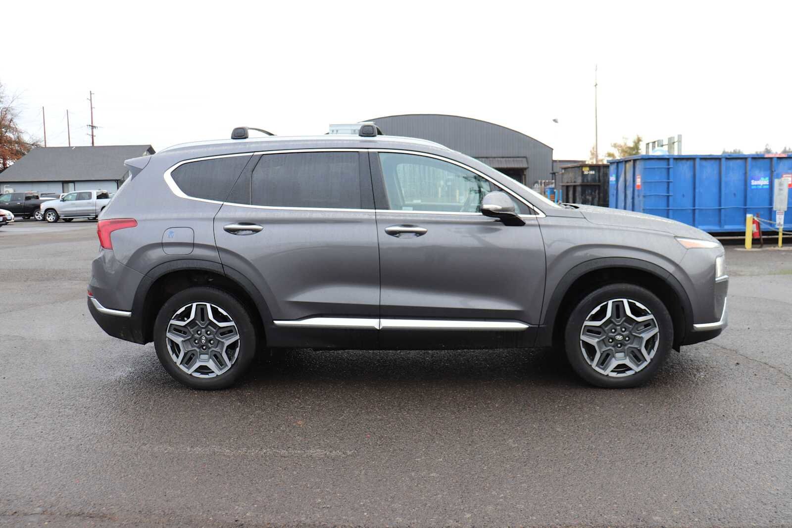 2022 Hyundai Santa Fe SEL Convenience photo 2