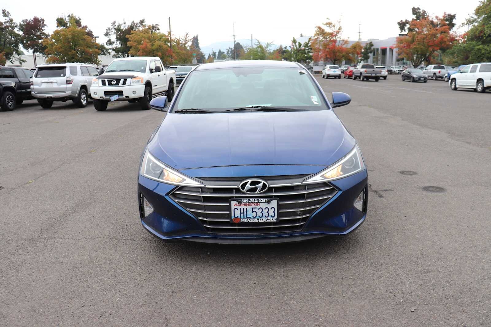 2020 Hyundai Elantra SEL photo 2