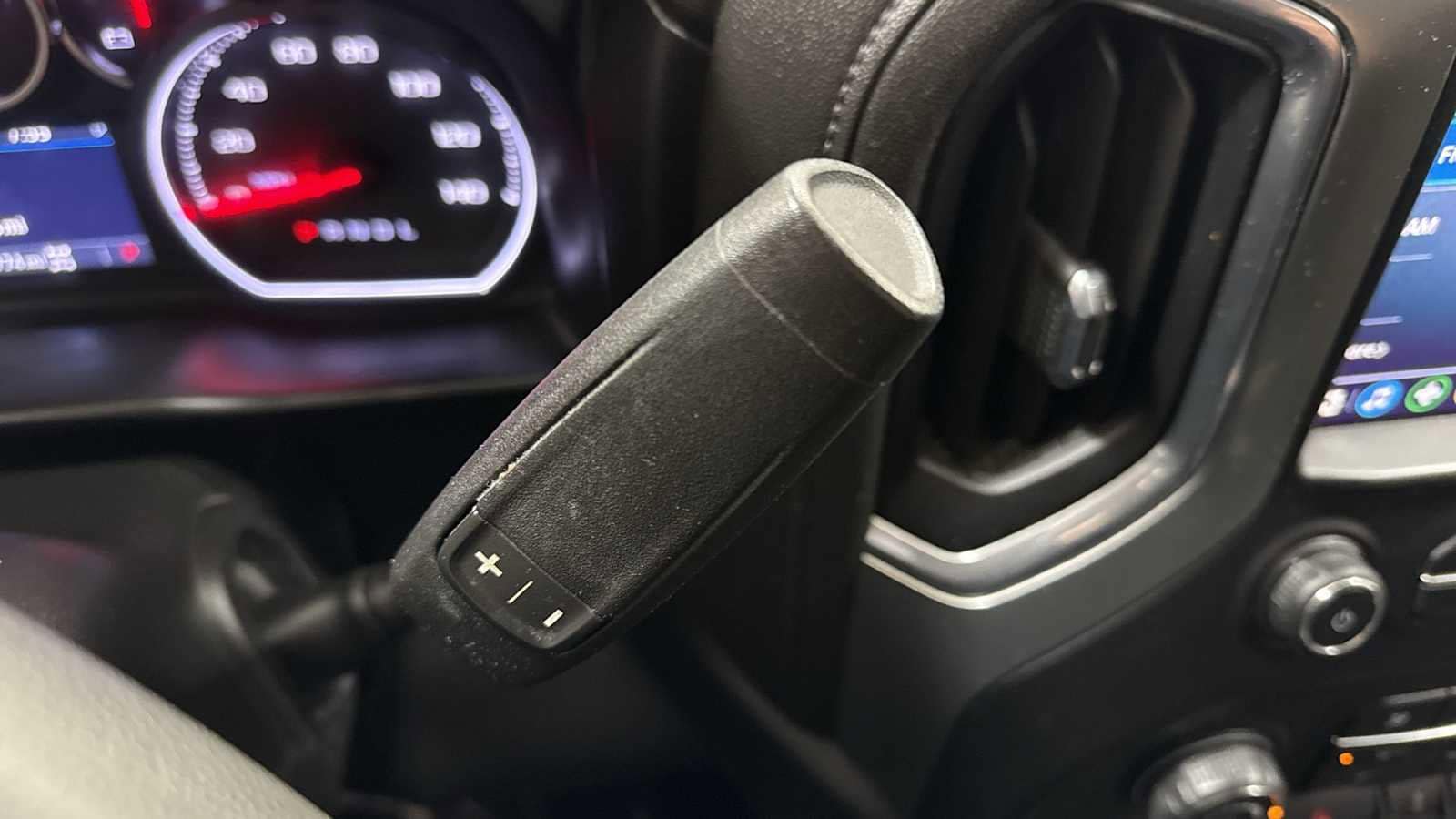 Thumbnail: 2020 Chevrolet Silverado 1500 - 22