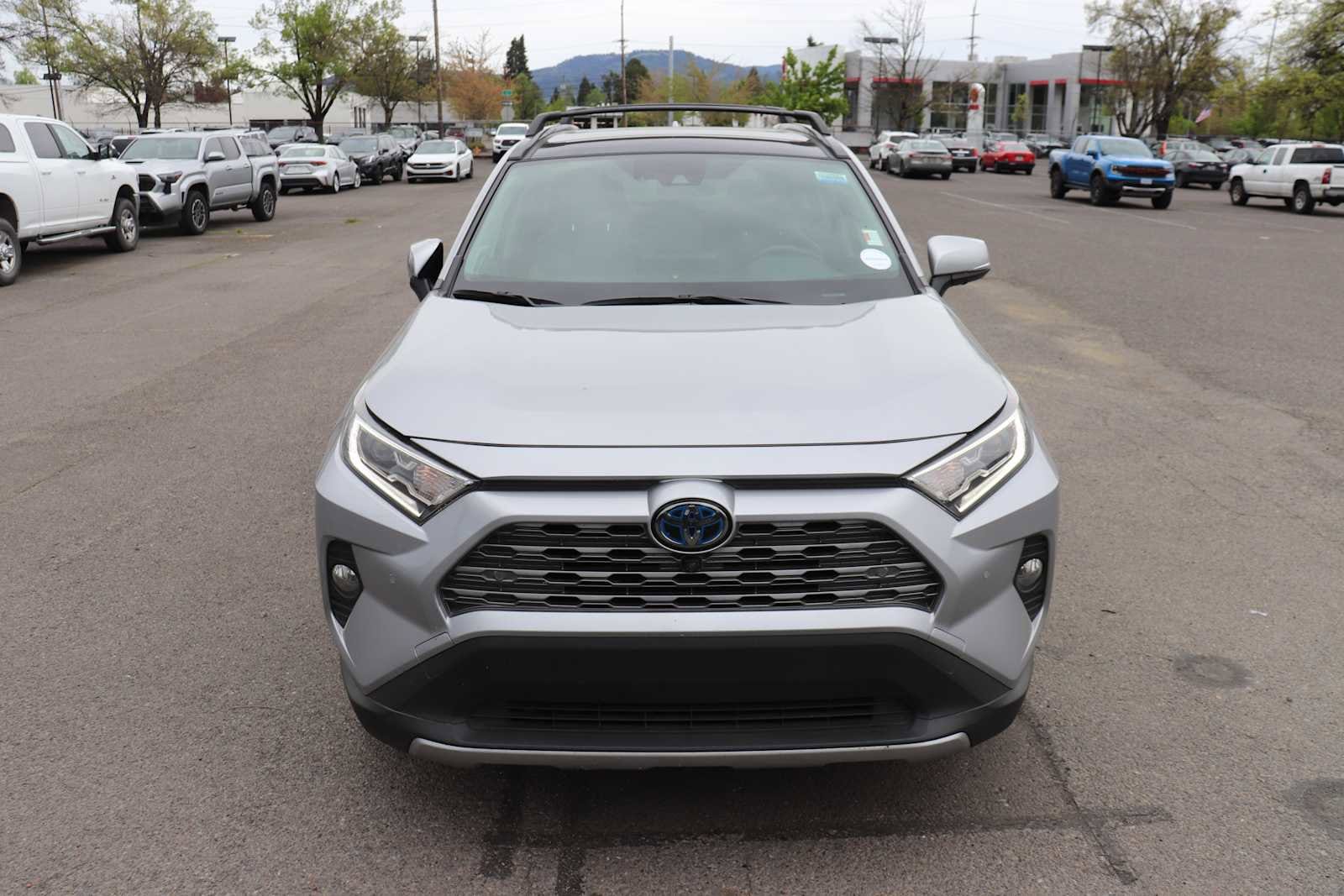 Thumbnail: 2019 Toyota RAV4 - 2