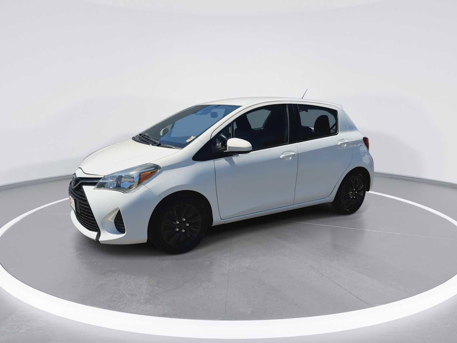 Thumbnail: 2017 Toyota Yaris - 4
