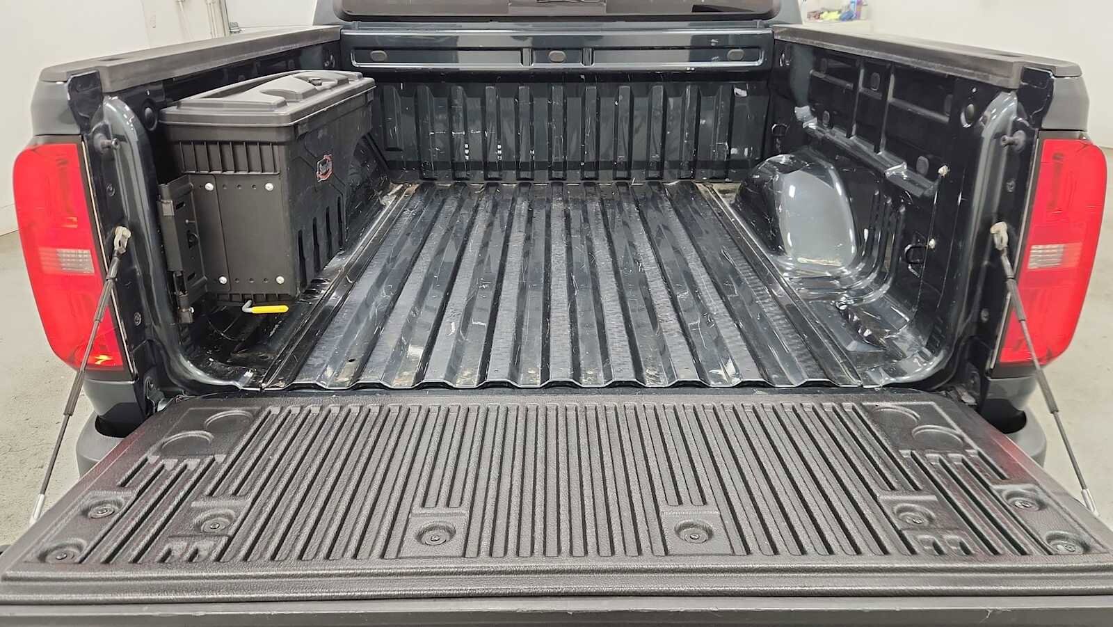 Thumbnail: 2017 Chevrolet Colorado - 27