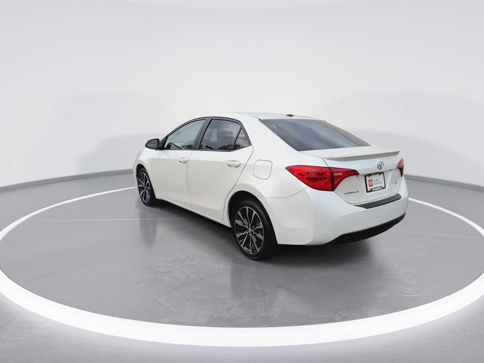 Thumbnail: 2017 Toyota Corolla - 6