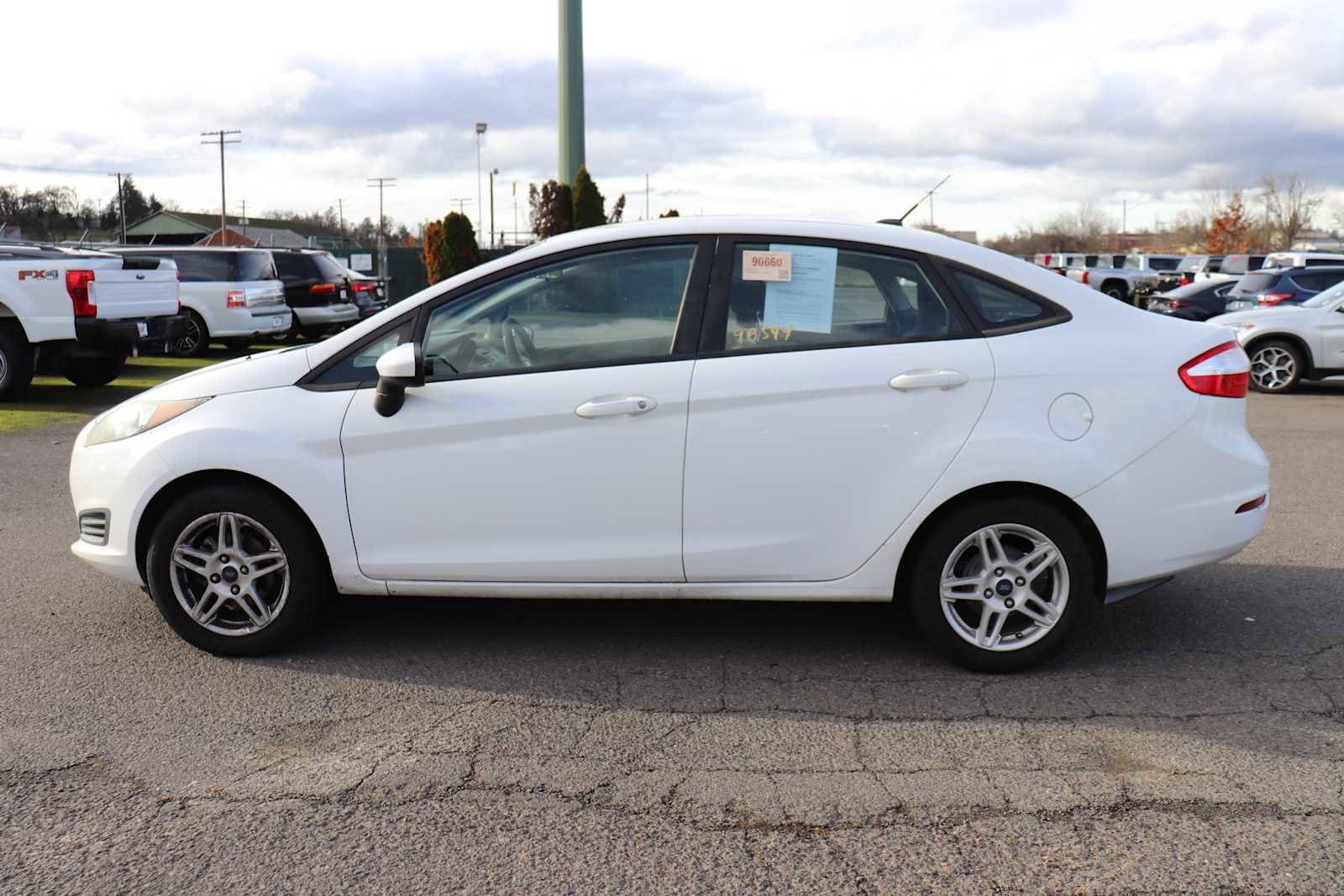 Thumbnail: 2017 Ford Fiesta - 8