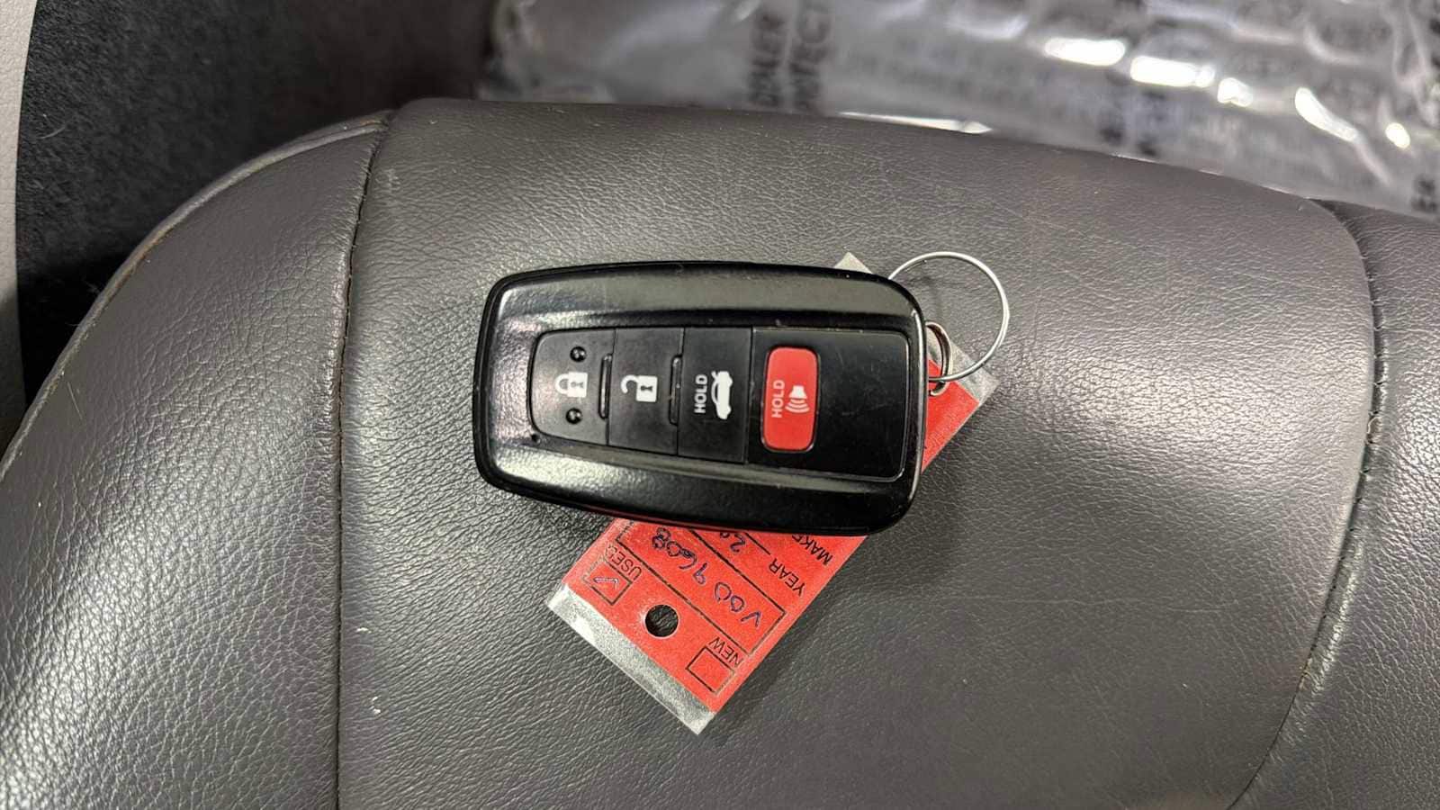 Thumbnail: 2018 Toyota Camry - 32