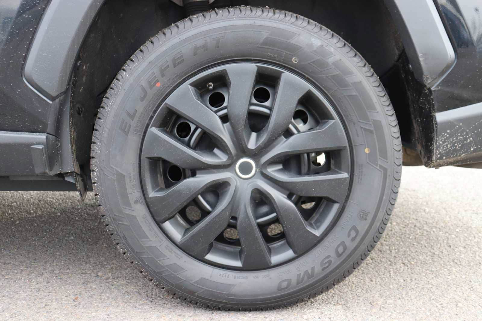 Thumbnail: 2021 Toyota RAV4 - 9