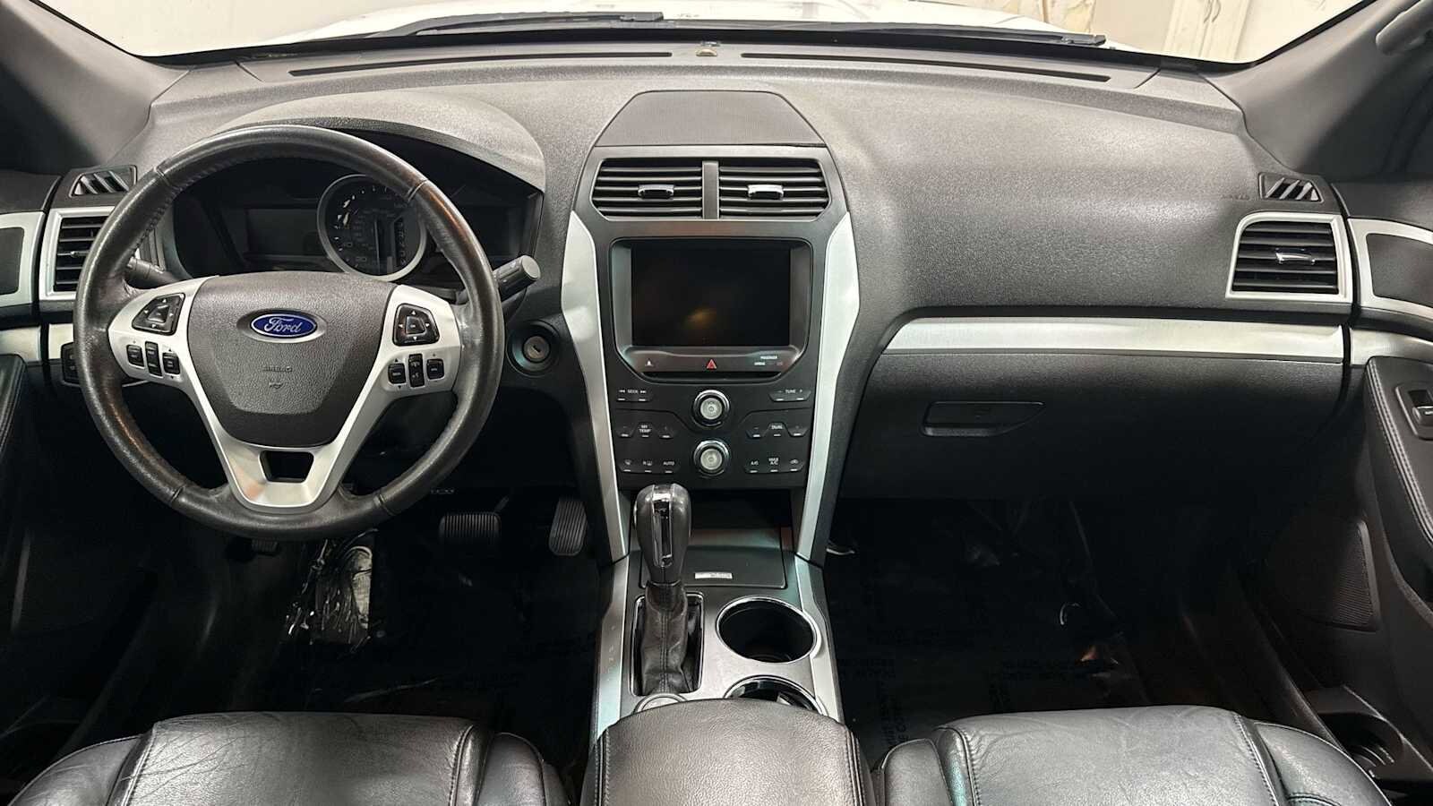 Thumbnail: 2013 Ford Explorer - 26