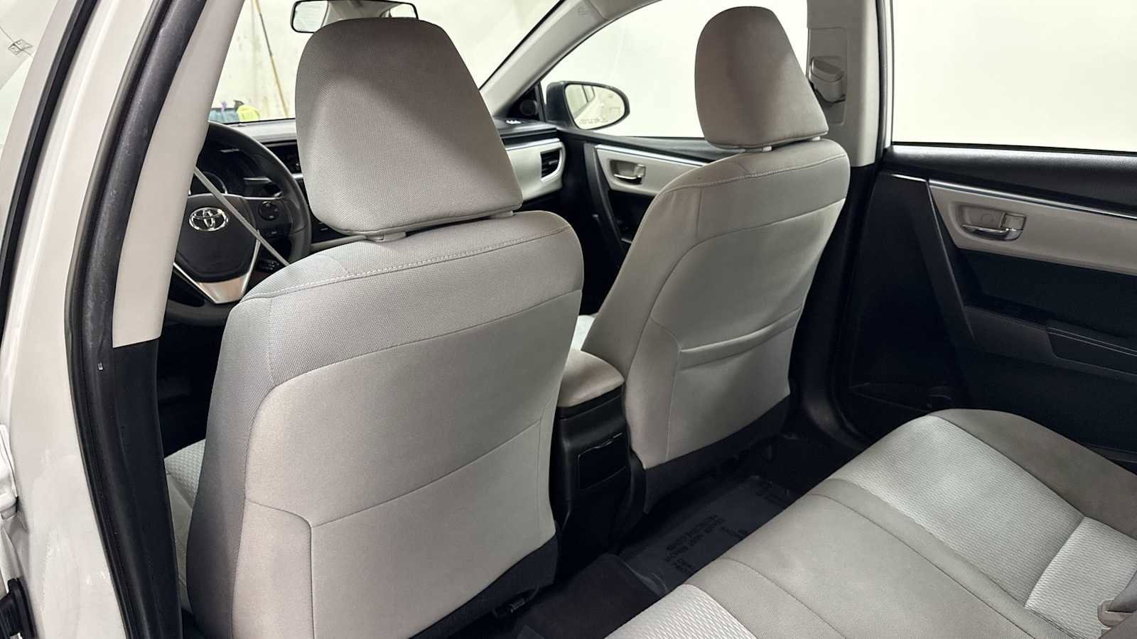 Thumbnail: 2015 Toyota Corolla - 24