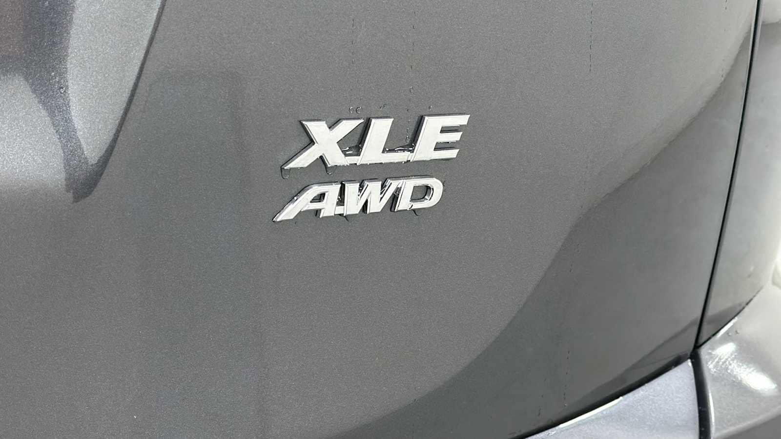 Thumbnail: 2018 Toyota RAV4 - 28