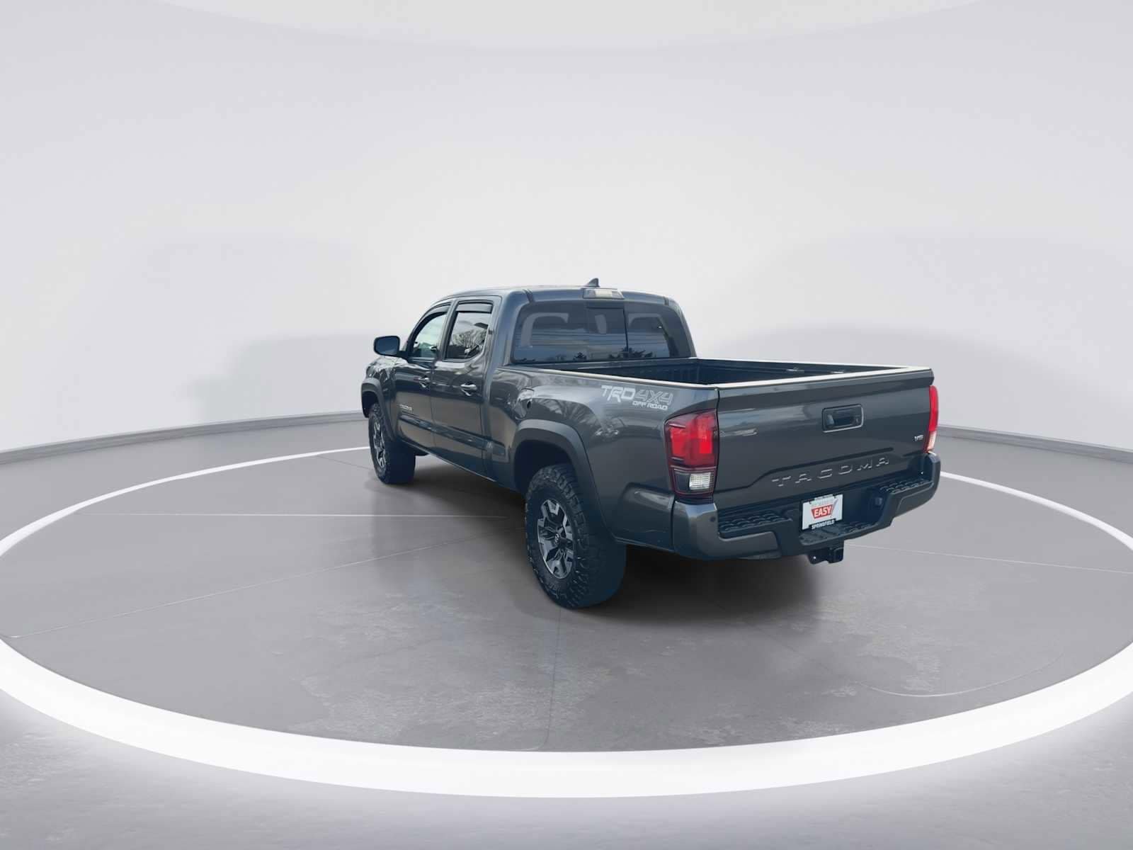 Thumbnail: 2018 Toyota Tacoma - 6