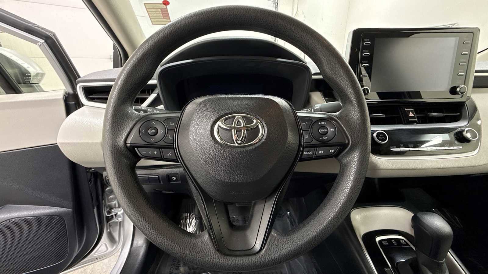 Thumbnail: 2020 Toyota Corolla - 16