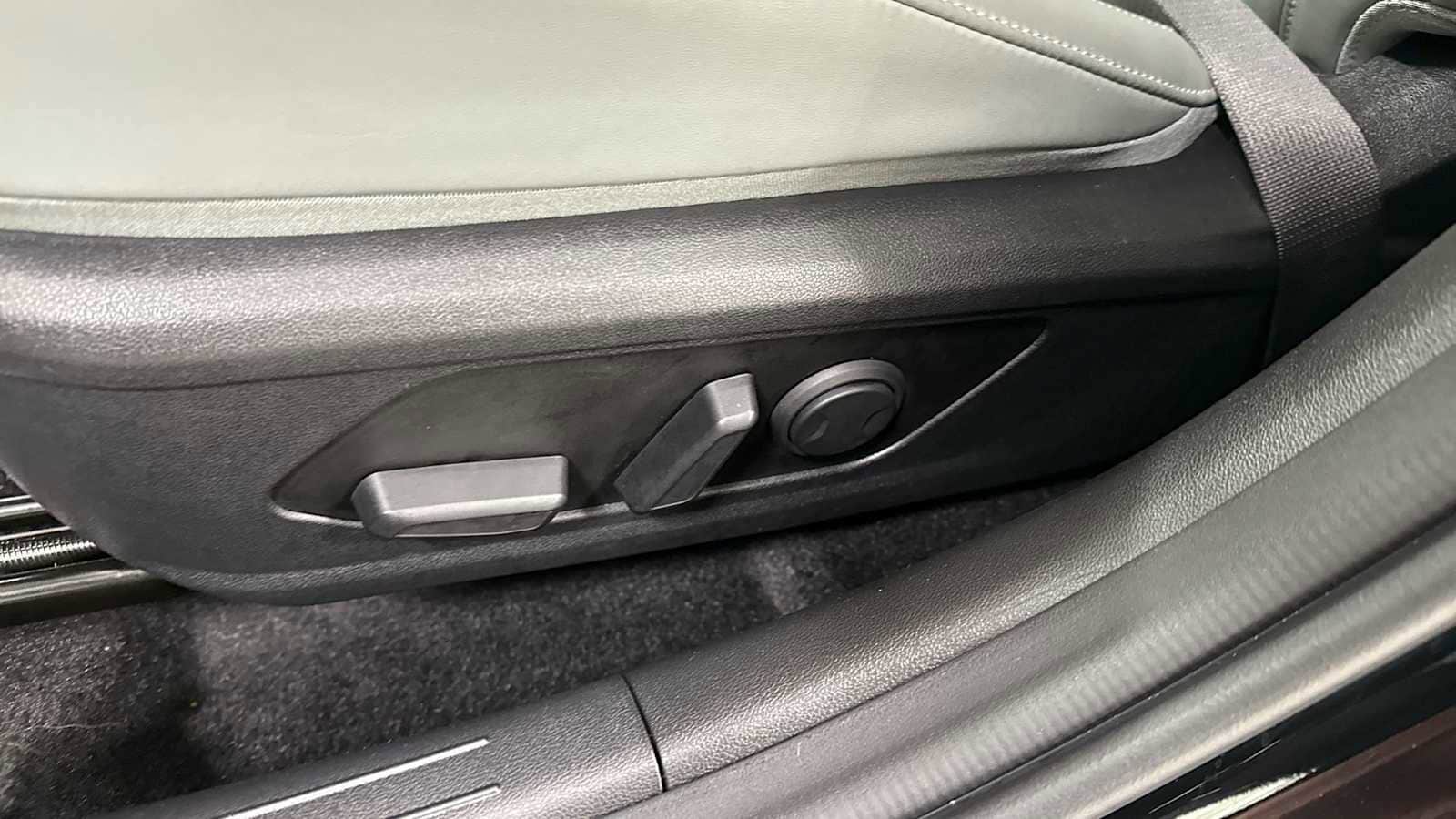 Thumbnail: 2025 Hyundai Elantra - 14