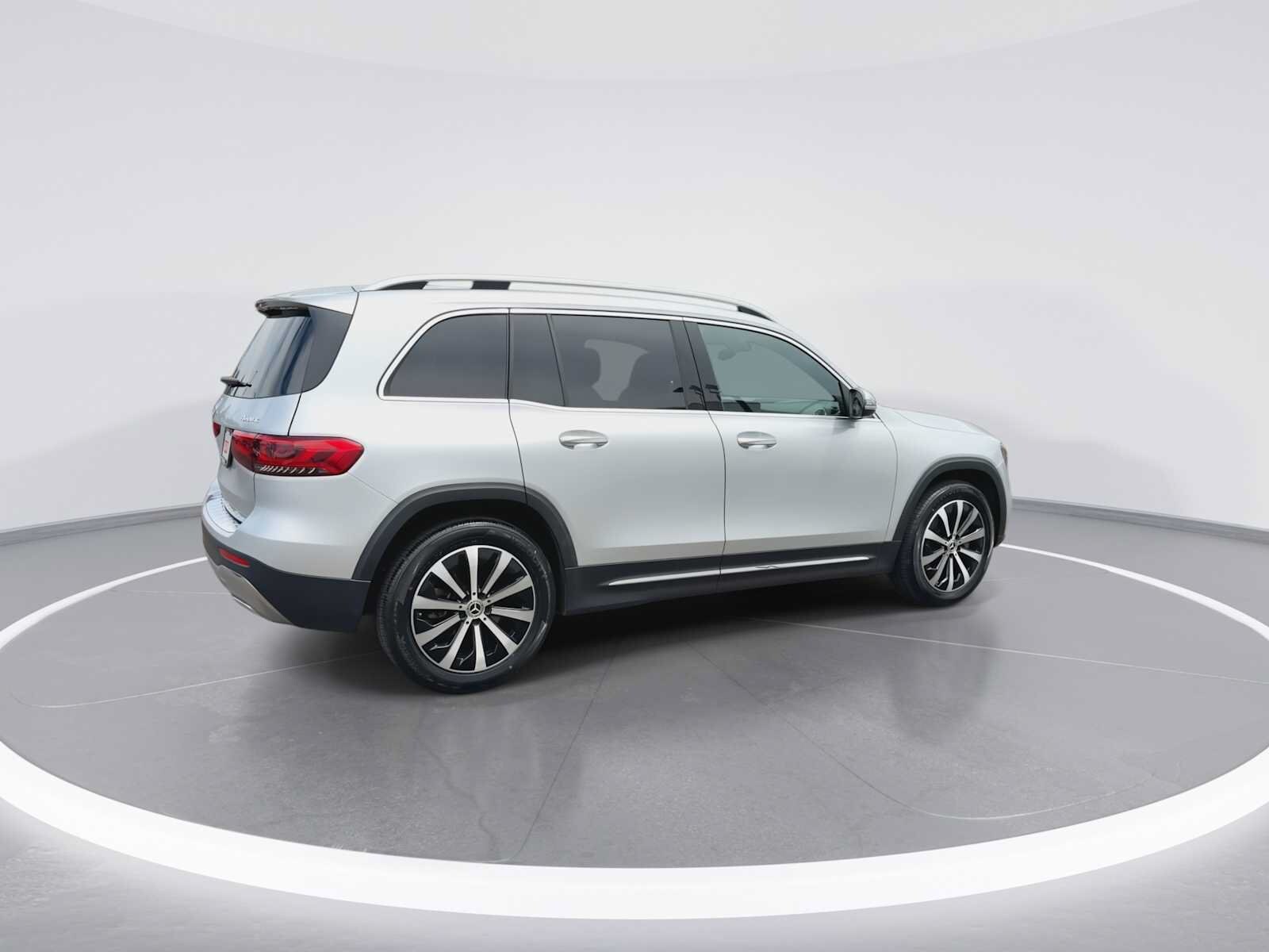 Thumbnail: 2022 Mercedes-Benz GLB - 8