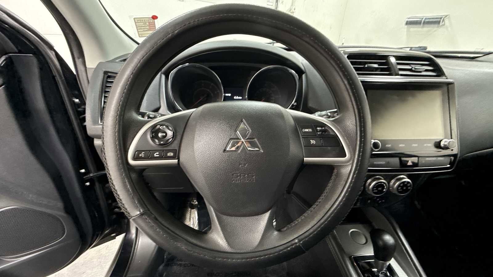 Thumbnail: 2020 Mitsubishi Outlander Sport - 16